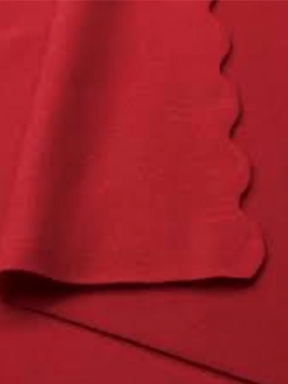IKEA Thorgun Super-soft Red Scalloped Edge lightweight quality blanket